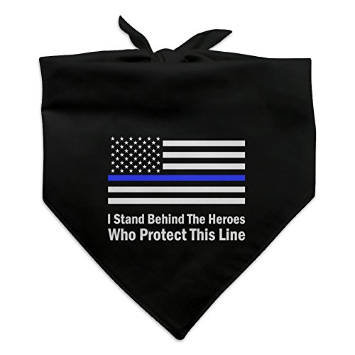 Hundehalstuch mit Aufschrift "I Stand Behind the Heroes Who Protect This Line" von GRAPHICS & MORE