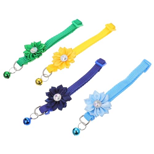 GREENADSCAPE Haustierhalsband Modischer Dekorativer Halsgürtel Größe: Entzückendes Hunde-/Katzen-Ornament Und Glocke 4-teiliges Set GREENADSCAPE Haustierhalsband Modischer Dekorativer Halsgürtel Größe: Entzückendes Hunde-/Katzen-Ornament Und Glocke 4-teiliges Set von GREENADSCAPE