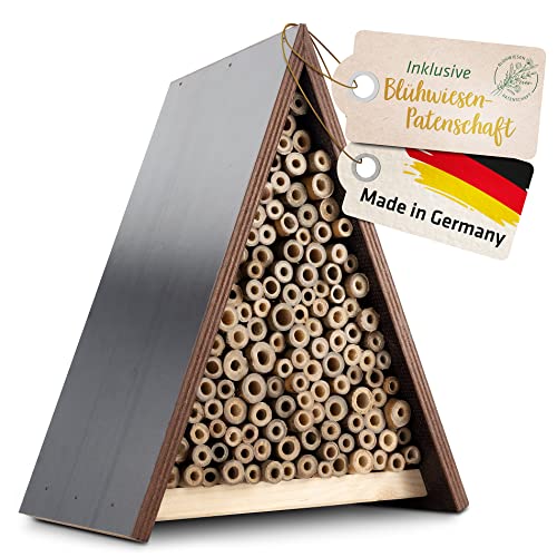 GARDIGO® Bienenhotel inkl. Blühwiesenpatenschaft I Unterschlupf für Wildbienen I Bienenhaus für den Garten l Insektenhotel zum Aufhängen I Wildbienen Nisthilfe l Wetterfest l Made in Germany von Gardigo