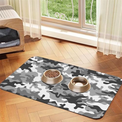 Futtermatte für Hunde und Katzen, mit digitalem Camouflage-Druck, saugfähig, rutschfest, PU-Leder, Gummiunterseite Futtermatte für Hunde und Katzen, mit digitalem Camouflage-Druck, saugfähig, rutschfest, PU-Leder, Gummiunterseite von GaxfjRu