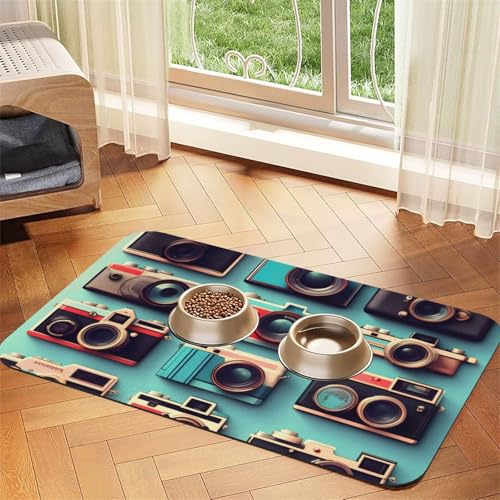 Haustierfuttermatte im Retro-Stil, coole Kamerasammlung, Druck, saugfähig, rutschfest, PU-Leder, für Hunde und Katzen, Gummiunterseite Haustierfuttermatte im Retro-Stil, coole Kamerasammlung, Druck, saugfähig, rutschfest, PU-Leder, für Hunde und Katzen, Gummiunterseite von GaxfjRu