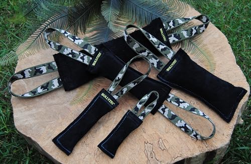 Beißwurst Leder, Schwarz 35 x 5cm, 2 Schlaufen in Grün-Tarn Camouflage Beißwurst Leder, Schwarz 35 x 5cm, 2 Schlaufen in Grün-Tarn Camouflage von Generisch
