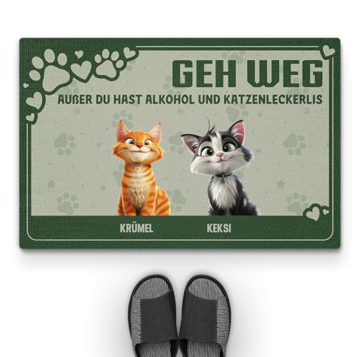 Geschenke Mall Personalisierte Fussmatte - Lustiger Spruch Über Alkohol Und Katzenleckerlis - Fussmatte Mit Namen, Fussmatte Selbst Gestalten, Fussmatte Familie (2 Katzen) von Geschenke Mall