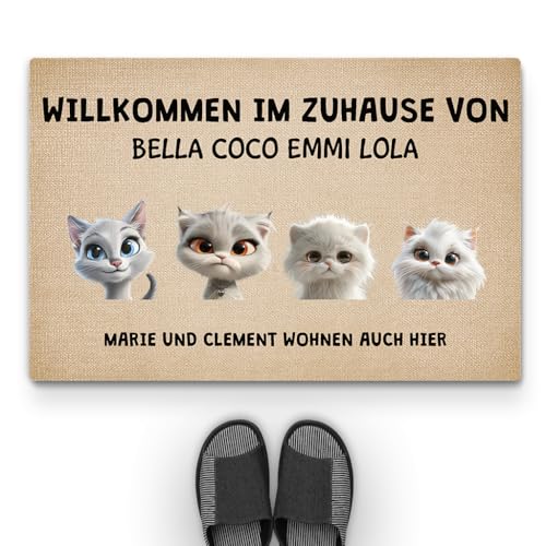 Geschenke Mall Personalisierte Fussmatte - Willkommen Bei ... Wohnen Auch Hier - Personalisierte Fußmatte, Fussmatte Mit Namen, Fussmatte Selbst Gestalten, Fussmatte Katzen Personalisiert (4 Katzen) von Geschenke Mall