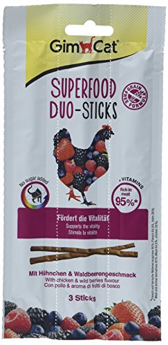 GimCat Superfood Duo-Sticks Hühnchen & Waldbeere - Softer Kausnack mit hohem Fleischanteil und Vitaminen - 24 Packungen (24 x 3 Sticks) von GimCat