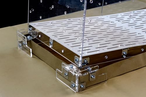 GuineaLoft™ Ecke-Aufsteller – Mit diesem Aufsteller können Sie eine Seite des Käfigs anheben, um den Wechsel der Einwegboden bei der Reinigung zu vereinfachen – ein exklusives Produkt von Guinea Loft. von GuineaLoft