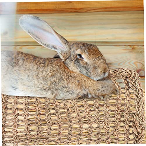 HOUDERCO 2 Stück Handgewebte Grasmatte für Kleintiere aus Natürlichem Heu für Kaninchen Meerschweinchen und Hamster Kauspielzeug und Spielmatte Groß Klein von HOUDERCO