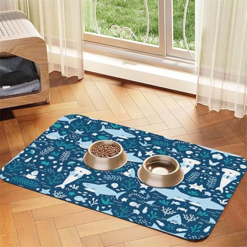 Niedliche blaue Fische, saugfähige Tischdecke, spezielles Pad für Futternäpfe, rollbar zur Aufbewahrung, ideal für Futternäpfe von Hhwwtye