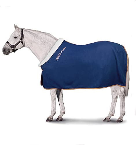 Horses, Flauschige Pile-Pferdedecke mit Pelleinsatz am Hals, für Spaziergänge ideal und bequem, mit Nylonschwanz (135 cm, Blau) von Horses