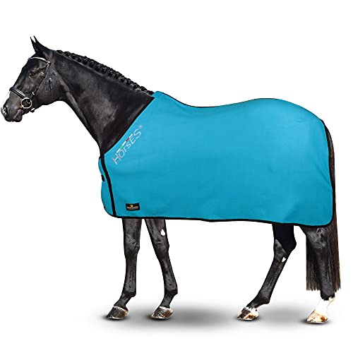 Horses, Fleece Pferdedecke, Basismodell, weich und bequem, ideal für Transport und Feierabend, Größe XS-120cm bis XXL-162cm, erhältlich (Hellblau - 135 cm) von Horses