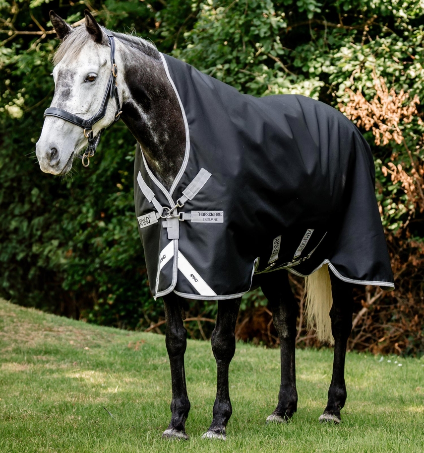 Horseware Amigo 1200D Wug Weidedecke 150g Black/Titanium Grey & Silver, Gr. 115 cm Horseware Amigo 1200D Wug Weidedecke 150g Black/Titanium Grey & Silver, Gr. 115 cm von Horseware