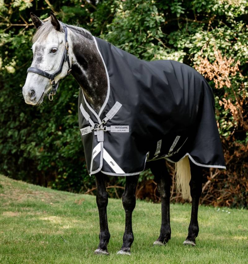Horseware Amigo Bravo 1200D Wug Turnout 0g Black/Titanium Grey & Silver, Gr. 155 cm von Horseware