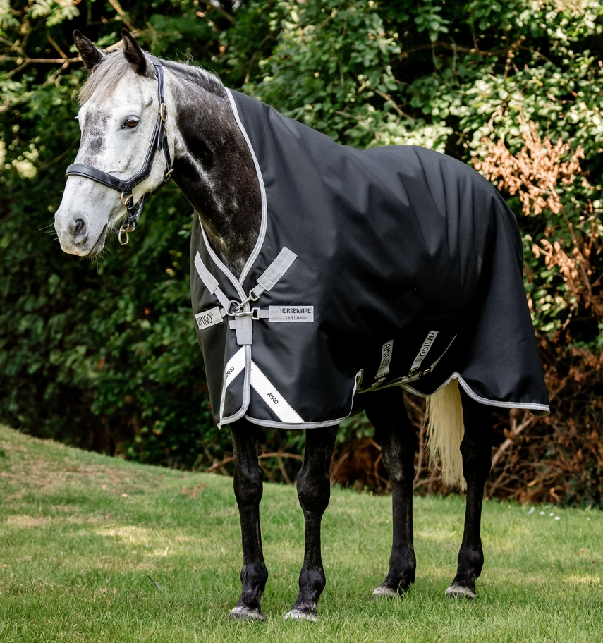 Horseware Amigo Bravo 1200D Wug Turnout 0g Black/Titanium Grey & Silver, Gr. 165 cm Horseware Amigo Bravo 1200D Wug Turnout 0g Black/Titanium Grey & Silver, Gr. 165 cm von Horseware