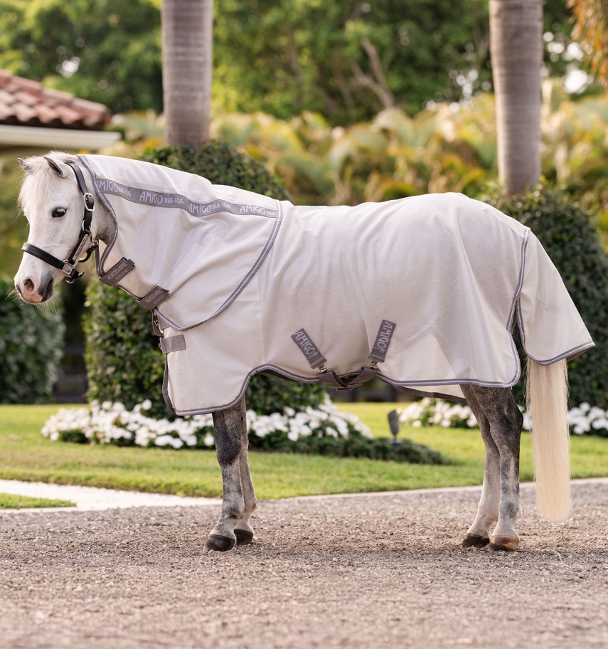 Horseware Amigo Bug Rug Plus Pony Fliegendecke Silver/Titanium Grey & Silver, Gr. 80 cm Horseware Amigo Bug Rug Plus Pony Fliegendecke Silver/Titanium Grey & Silver, Gr. 80 cm von Horseware
