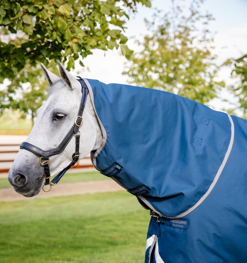 Horseware Ionic Therapy Turnout Halsteil 0g Imperial Blue/Silver & Navy, Gr. Medium Horseware Ionic Therapy Turnout Halsteil 0g Imperial Blue/Silver & Navy, Gr. Medium von Horseware