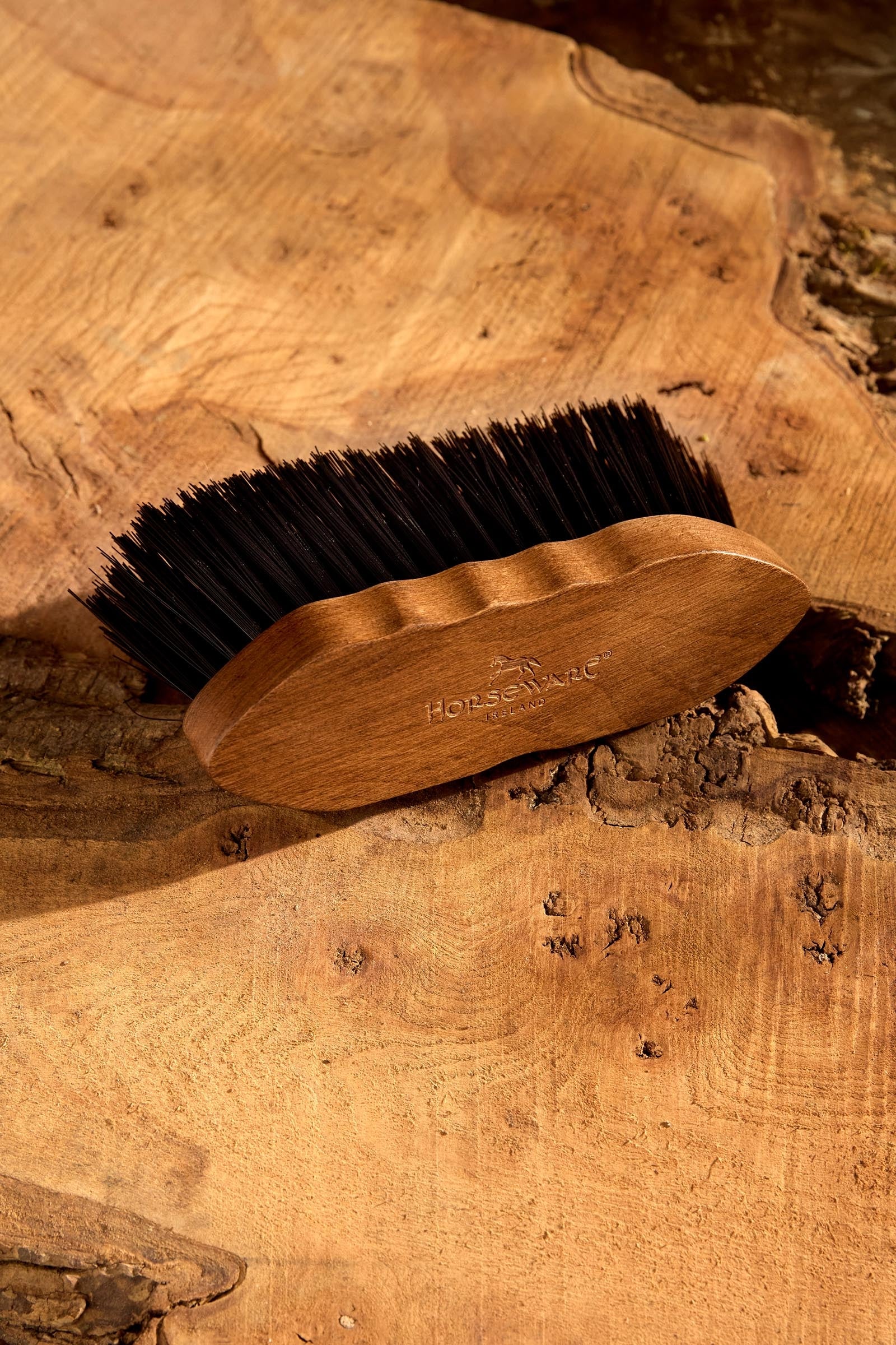 Horseware Signature weiche Flick-Bürste Wood & Natural Fibres / One Size Horseware Signature weiche Flick-Bürste Wood & Natural Fibres / One Size von Horseware