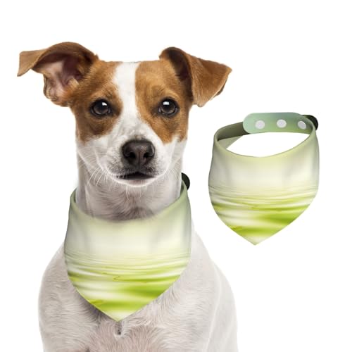 Grünes Blatt, das Sich im Flusswasser spiegelt, Hundehalstücher, Baumwoll-Haustierschal, verstellbare Lätzchen für Haustiere,M Grünes Blatt, das Sich im Flusswasser spiegelt, Hundehalstücher, Baumwoll-Haustierschal, verstellbare Lätzchen für Haustiere,M von InOmak