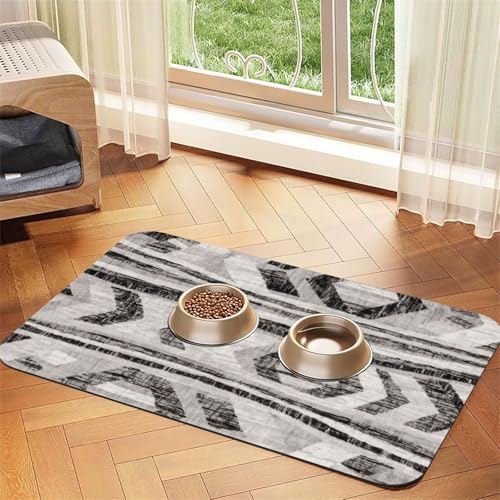 Futtermatte aus PU-Leder mit Tribal-Druck, für Hunde, Katzen, saugfähig, rutschfeste Gummiunterseite, Grau Futtermatte aus PU-Leder mit Tribal-Druck, für Hunde, Katzen, saugfähig, rutschfeste Gummiunterseite, Grau von JEJEA