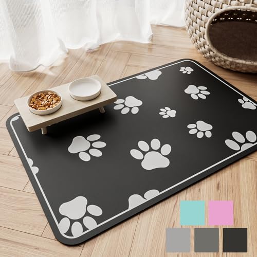 JUCFHY Pet Feeding Mat Absorbent Dog Food Mat No Stains Waterproof Dog Mat for Food and Water, Easy Clean Dog Bowl Mat Puppy Supplies Dog Accessories & Products, Black, 21''×15'' JUCFHY Pet Feeding Mat Absorbent Dog Food Mat No Stains Waterproof Dog Mat for Food and Water, Easy Clean Dog Bowl Mat Puppy Supplies Dog Accessories & Products, Black, 21''×15'' von JUCFHY