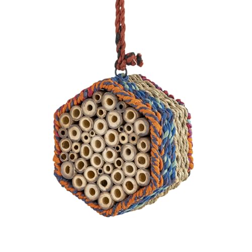 Jardinopia Munja & Reclaimed Sari Fabric Bee Home - Hexagon, nachhaltiges & umweltfreundliches Garten-Bienenhaus, handgefertigt in Indien mit Metallrahmen, einzigartige Farben Jardinopia Munja & Reclaimed Sari Fabric Bee Home - Hexagon, nachhaltiges & umweltfreundliches Garten-Bienenhaus, handgefertigt in Indien mit Metallrahmen, einzigartige Farben von Jardinopia