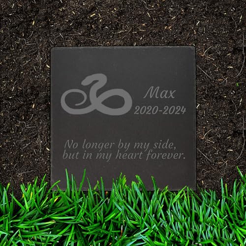 Jodimitty Schlange Grabstein Gedenkstein personalisierte Name & Lebensspanne & Nachricht, Quadratischer Grabschmuck Wetterfest Grabplatte mit Gravur Tombstone 10cm/15cm/20cm Jodimitty Schlange Grabstein Gedenkstein personalisierte Name & Lebensspanne & Nachricht, Quadratischer Grabschmuck Wetterfest Grabplatte mit Gravur Tombstone 10cm/15cm/20cm von Jodimitty