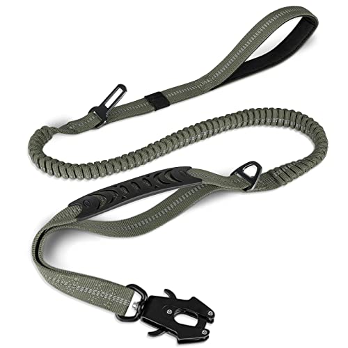 Joytale Taktische Hundeleine, 1.2m-1.8m Bungee Hundeleine Reflektierend mit 2 Gepolsterten Griffen, Autosicherheitsgurt, Leine Hund ohne Zugkraft für Mittelgroße, Große, X-Große Hunde, Armee Grün Joytale Taktische Hundeleine, 1.2m-1.8m Bungee Hundeleine Reflektierend mit 2 Gepolsterten Griffen, Autosicherheitsgurt, Leine Hund ohne Zugkraft für Mittelgroße, Große, X-Große Hunde, Armee Grün von Joytale