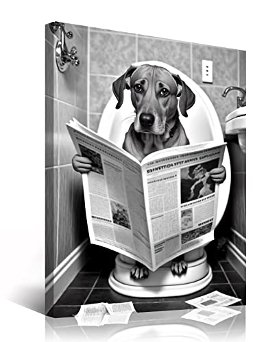 Lustige Badezimmer-Wandkunst, niedlicher Hund, der auf der Toilette sitzt, zum Lesen einer Zeitung Badezimmerbilder, schwarz und weiß Badezimmer-Wanddekoration (30.5x40.6 cm, gerahmt) von KBKBART