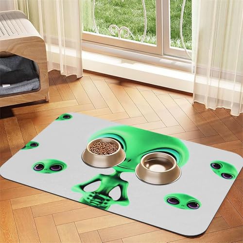 Green Alien Hundefuttermatten für Böden, rutschfest, super saugfähig, für Futter und Wasser, niedlich, Gummi, schnell trocknend, 40,6 x 61 cm, für Hunde, Welpen, Katzen Green Alien Hundefuttermatten für Böden, rutschfest, super saugfähig, für Futter und Wasser, niedlich, Gummi, schnell trocknend, 40,6 x 61 cm, für Hunde, Welpen, Katzen von KKLWEGU
