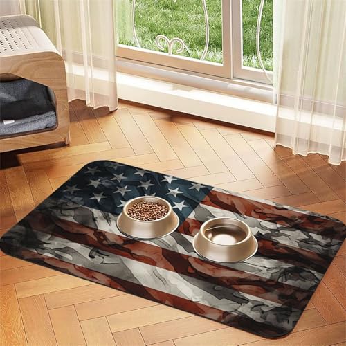 Super saugfähige Hundefuttermatte, amerikanische Tarnung, Haustier-Futtermatte für Futter- und Wassernäpfe, rutschfest, wasserdicht, Platzierungspad für Böden, schnell trocknende Wasserspendermatte von KLLTYHMU