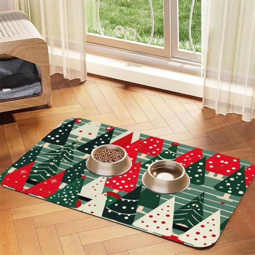 Katzenfuttermatte mit Weihnachtsbäumen-Aufdruck, Haustier-Futtermatte für Boden, Haustierbedarf, Wassernapf, Matte für Hunde Katzenfuttermatte mit Weihnachtsbäumen-Aufdruck, Haustier-Futtermatte für Boden, Haustierbedarf, Wassernapf, Matte für Hunde von KOUUIP