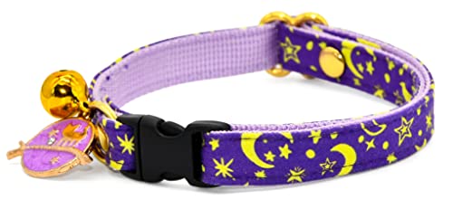 Kamercy Katzenhalsband mit Anhänger, goldfarbener Mond und Sterne, Katzenhalsband, Sicherheitsverschluss, violettes Katzenhalsband, Größe XS (20,3 cm – 33 cm) von Kamercy