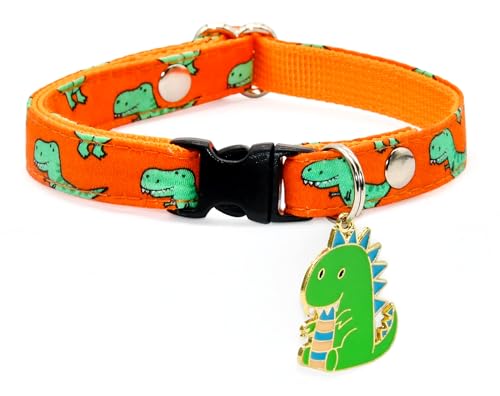 Katzenhalsband mit Dino-Charm, orange- und grünes Dinosaurier-Muster, Größe XS (20,3 cm – 33 cm) von Kamercy