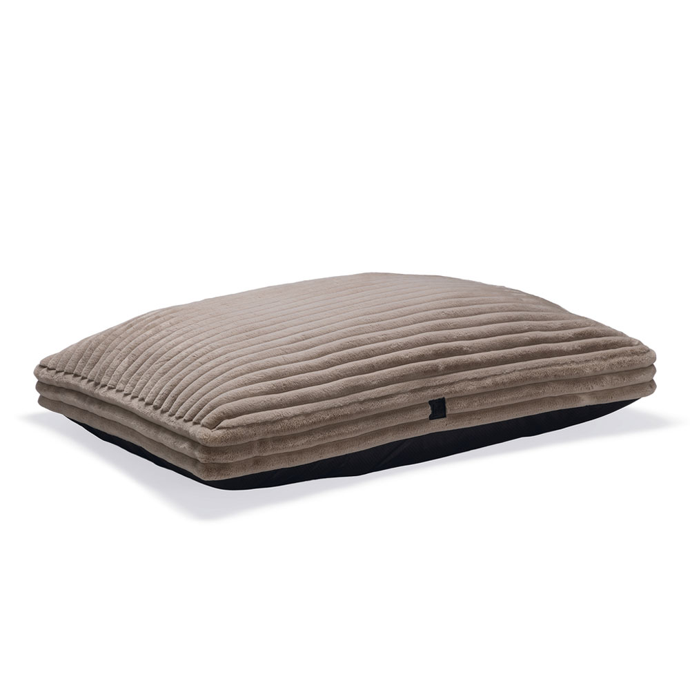 Designed by Lotte Hundekissen Reza - Beige - 120 x 80 cm von Karlie