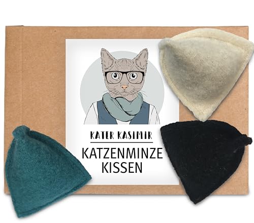 Spielkissen mit Bio-Katzenminze aus Oeko-TEX Wollfilz. In Deutschland von Hand und mit Liebe gefertigtes nachhaltiges Katzenspielzeug. 3er Set. Interaktives Katzenspielzeug Spielkissen mit Bio-Katzenminze aus Oeko-TEX Wollfilz. In Deutschland von Hand und mit Liebe gefertigtes nachhaltiges Katzenspielzeug. 3er Set. Interaktives Katzenspielzeug von Kater Kasimir