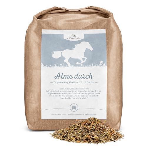 Krauterie „Atme durch! No. 1 (2000 g) für Pferde in Spitzenqualität - Artgerechtes Ergänzungsfutter aus Pferdekräutern, frei von künstlichen Zusätzen, melassefrei, getreidefrei, zuckerfrei von Krauterie