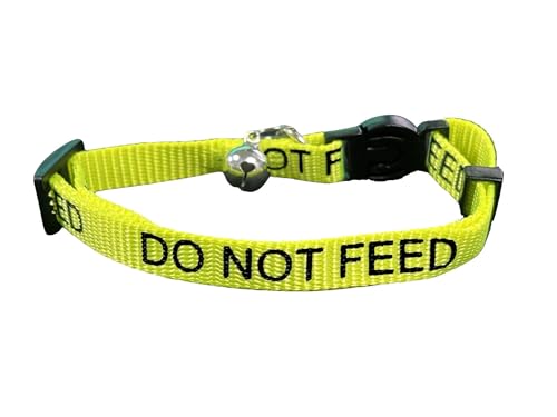 LARRYROO Katzenhalsband mit Aufdruck "Do Not Feed", weiches Nylon und Sicherheitsschnalle (gelb) von LARRYROO