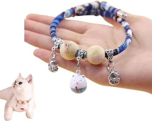 Glückshalsband aus Zedernholzperlen, Haustierhalsband mit Glöckchen und Glücksanhänger, bequem verstellbar, geeignet für Katzen und Hunde Glückshalsband aus Zedernholzperlen, Haustierhalsband mit Glöckchen und Glücksanhänger, bequem verstellbar, geeignet für Katzen und Hunde von LDZPYXNFE