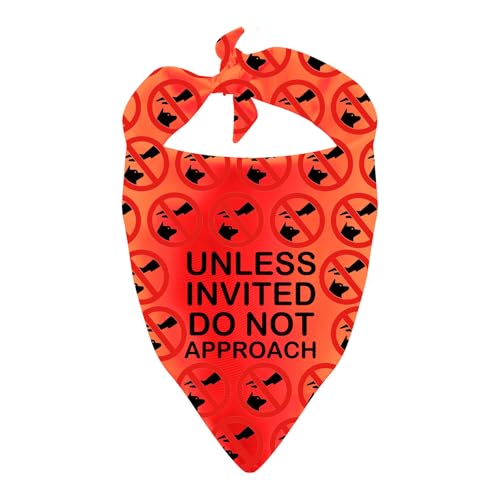 Hundehalstuch mit Aufschrift "Unless Invited Do Not Approach", Geschenk für Hunde Hundehalstuch mit Aufschrift "Unless Invited Do Not Approach", Geschenk für Hunde von LEVLO