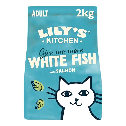 Lily’s Kitchen Vollwertnahrung Trocken Katzenfutter für junge ausgewachsene (2kg) Fischermenü mit Weißfisch und Lachs von Lily's Kitchen