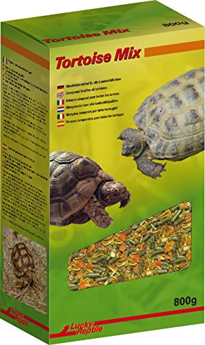 Lucky Reptile Tortoise Mix 800g auf pflanzlicher Basis mit viel Rohfaser - Wiesenkräuterpellets mit Karottenstücken & Calendula Blüten - für alle Landschildkröten & pflanzenfressende Reptilien von Lucky Reptile