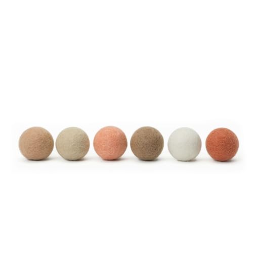 LucyBalu® Filzbälle für Katzen I Spielzeug aus 100% Wolle I Natürliche Spielbälle Fair aus Nepal I 6 Stück I Peach Fuzz von LucyBalu