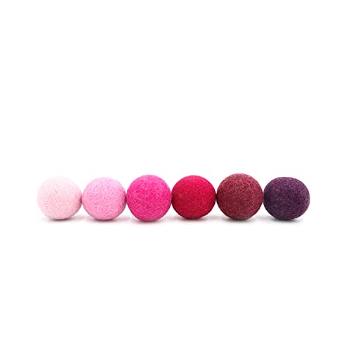 LucyBalu® Filzbälle für Katzen | Katzenspielzeug | Katzenbälle aus Filz | Katzen Spielsachen aus 100% Wolle | Natürliches Spielzeug für Katzen | Spielbälle für Katzen Fair aus Nepal | 6 Stück| Magenta von LucyBalu