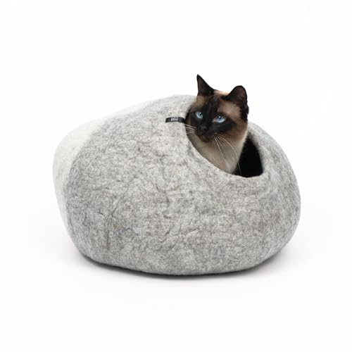 LucyBalu® Premium Katzenhöhle aus Filz | Natürliches Katzenbett aus 100% Flauschiger Wolle | Filzhöhle für Katzen handgefertigt in Nepal | Kuschelhöhle für Katzen | 45x45x28 cm | Hellgrau/Weiß von LucyBalu