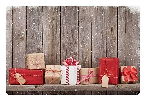 Lunarable Weihnachtliche Haustiermatte für Futter und Wasser, Konzeptfoto mit Geschenkboxen Vorderseite der Holzwand und Schneeflockenrahmen, rutschfeste Gummimatte für Hunde und Katzen, 45,7 x 30,5 von Lunarable