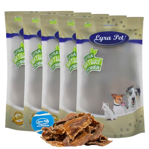 Lyra Pet® 5 kg Dörrfleisch Chips 4-10 cm Rind Rinderdörrfleisch Kausnack Kauartikel Hundefutter Leckerli + Tennis Ball von Lyra Pet