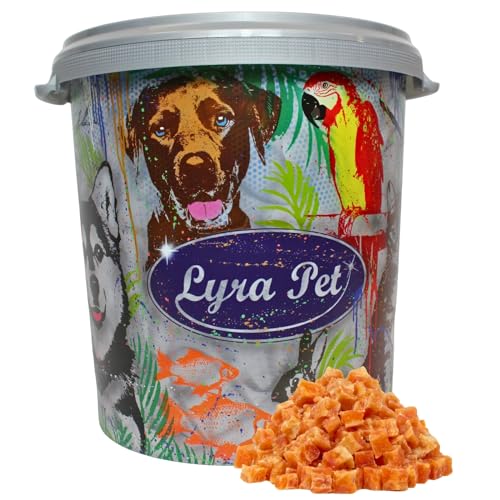 Lyra Pet® 5 kg Hühnerfleischwürfel mit Fisch Hundefutter Snack fettarm schonend getrocknet Leckerli Kausnack Kauartikel für Hunde Kauspaß in 30 L Tonne von Lyra Pet