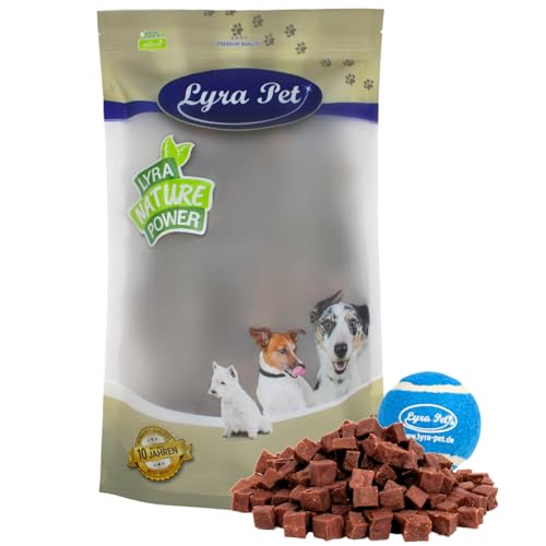 Lyra Pet® 5 kg Lammfleischwürfel Hundefutter Snack fettarm schonend getrocknet getrocknet Leckerli Kausnack Kauartikel für Hunde Kauspaß + Tennis Ball von Lyra Pet
