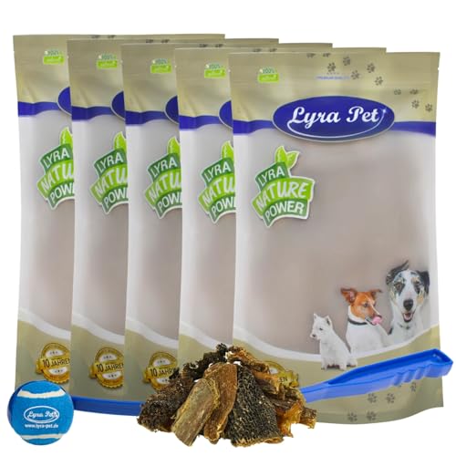 Lyra Pet® 5 kg Rinderpansen getrocknet 2-10 cm Kausnack Hund + Ballschleuder von Lyra Pet