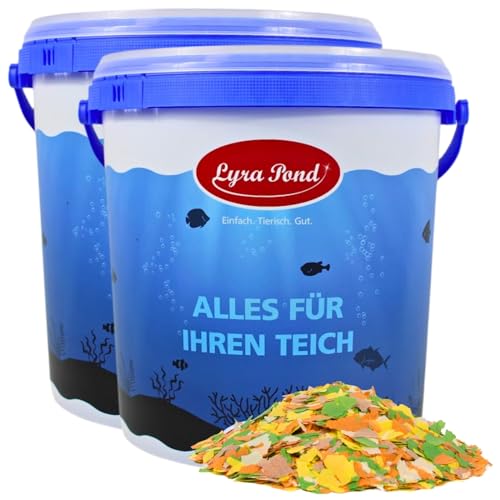 Lyra Pond® 2 x 10 L Multi Flakes im Eimer | Flockenfutter für Teichfische | Leicht verdauliches Teichfutter aus Mais & Weizenmehl | Sehr Geringes Gewicht | Ausgewogenes Aminosäure & Fettsäure-Profil von Lyra Pet