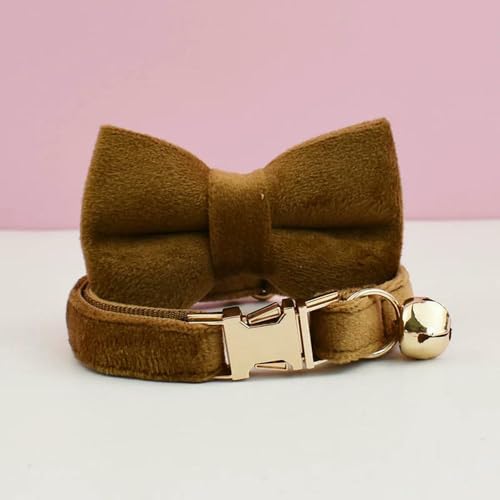 Personalisiertes Katzenhalsband aus Samt mit Glöckchenfliege - Namensschild mit individueller Gravur von MEIFULLE